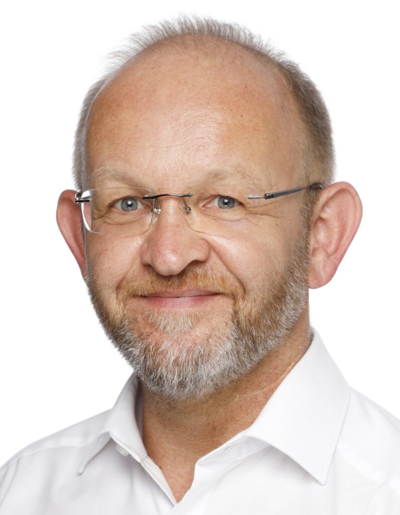 Es tut mir leid, ich kann diese Person nicht identifizieren.